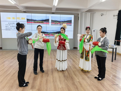 以舞為橋連蘇伊 金陵舞韻邂逅西域風情 兩地學子共繪民族團結(jié)新畫卷